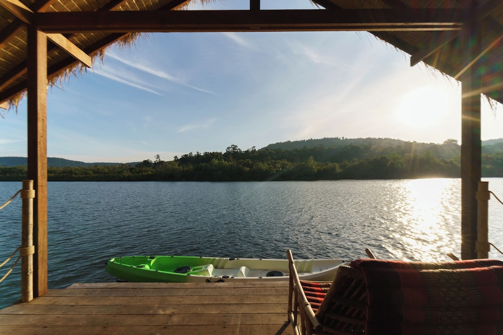 thansur tatai eco resort