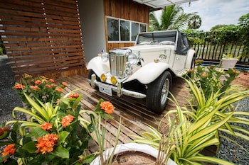 kampot river residence