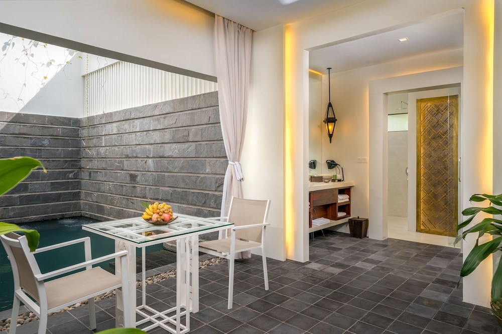Metta Villa & Spa,Near Wat Damnak,4 star