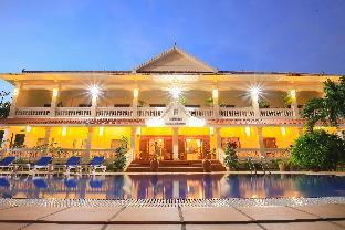 riviera hotel and resort kep