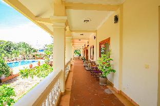 riviera hotel and resort kep