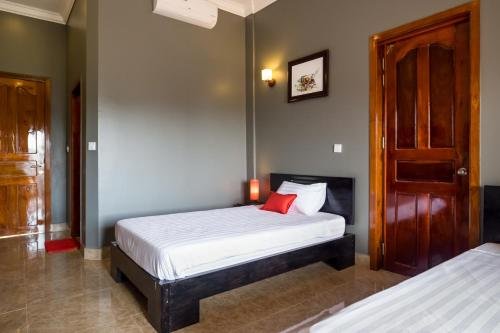 riviera hotel and resort kep