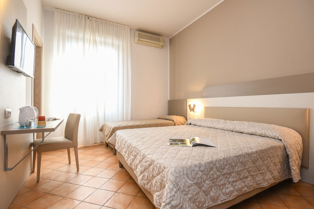 hotel riel