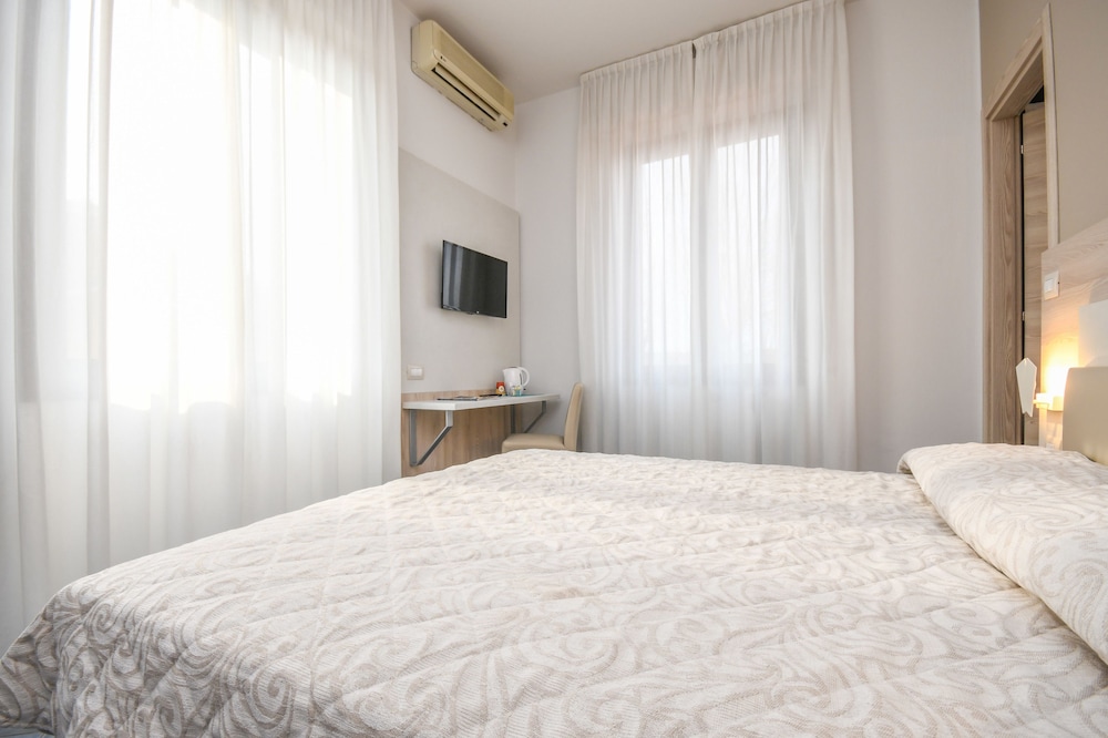 hotel riel