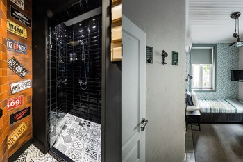 5 vintage guest house