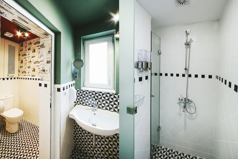 5 vintage guest house