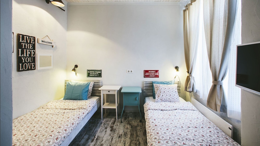 5 vintage guest house