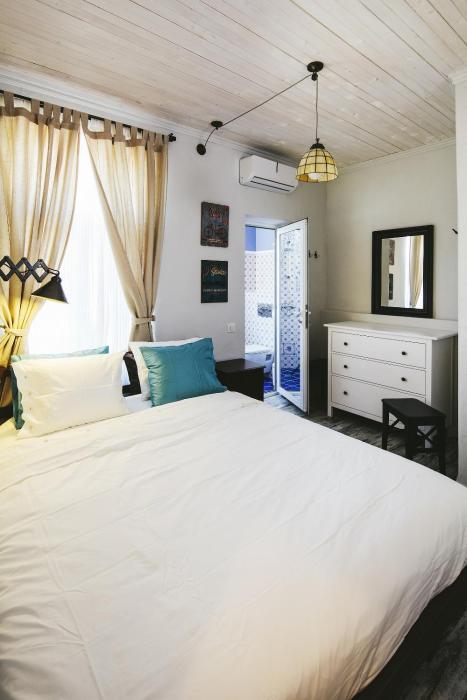 5 vintage guest house