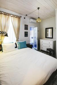 5 vintage guest house