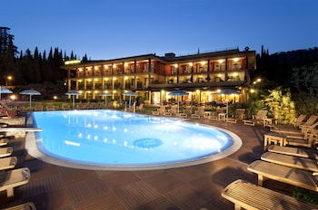 Villa Madrina Lovely And Dynamic Hotel,Desenzano Del Garda>>Bardolino,4 star