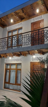 bukhara baraka hotel