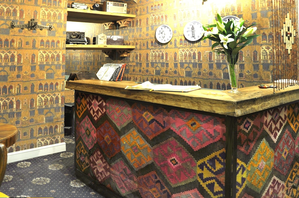 boutique hotel tekla palace