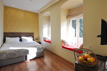 boutique hotel tekla palace