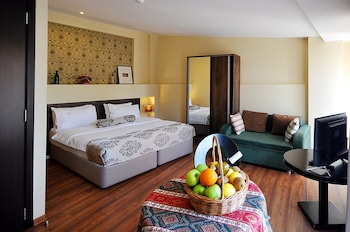 boutique hotel tekla palace