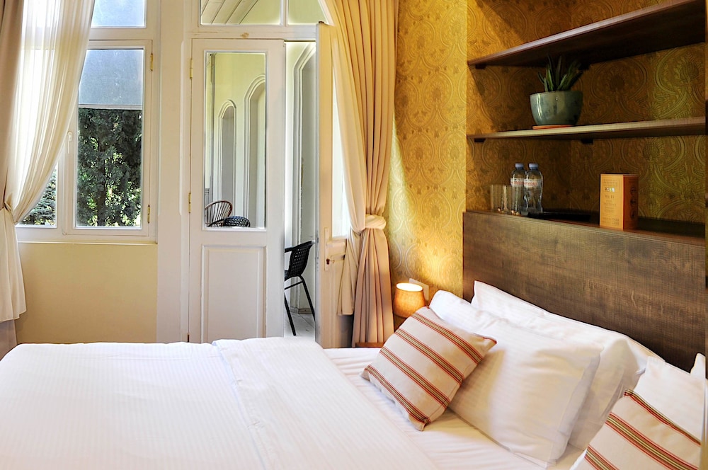 boutique hotel tekla palace