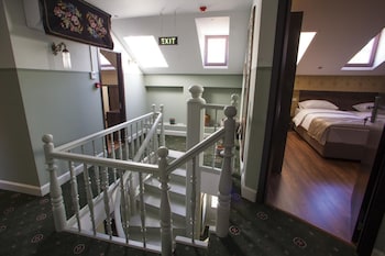 boutique hotel tekla palace