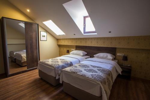 boutique hotel tekla palace