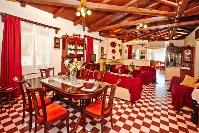 anemelia villa
