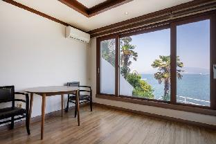 Yeosu Carp Island Pension,Near Manseongni Black Sand Beach,3 star