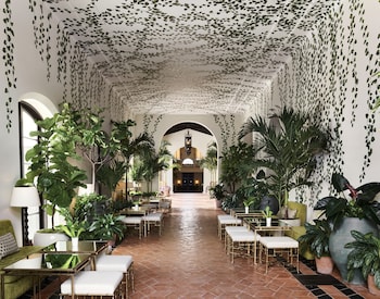 Four Seasons Hotel At The Surf Club,Miami>>Surfside,5 star