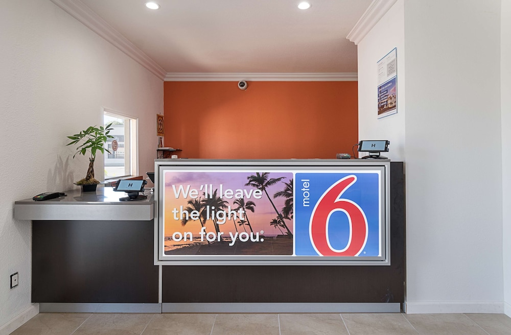 motel 6 lomita ca