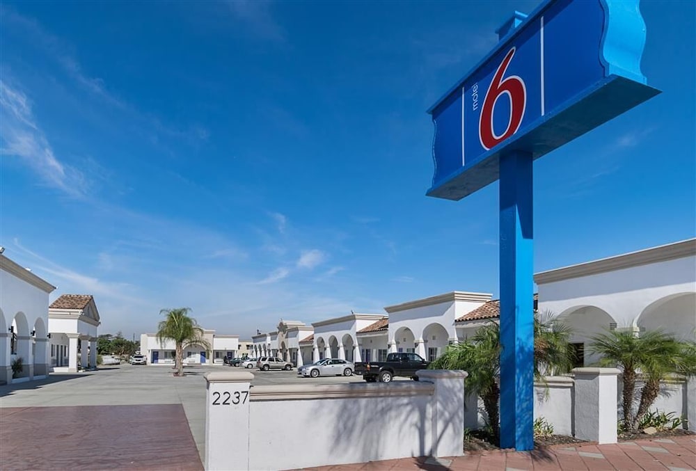 motel 6 lomita ca
