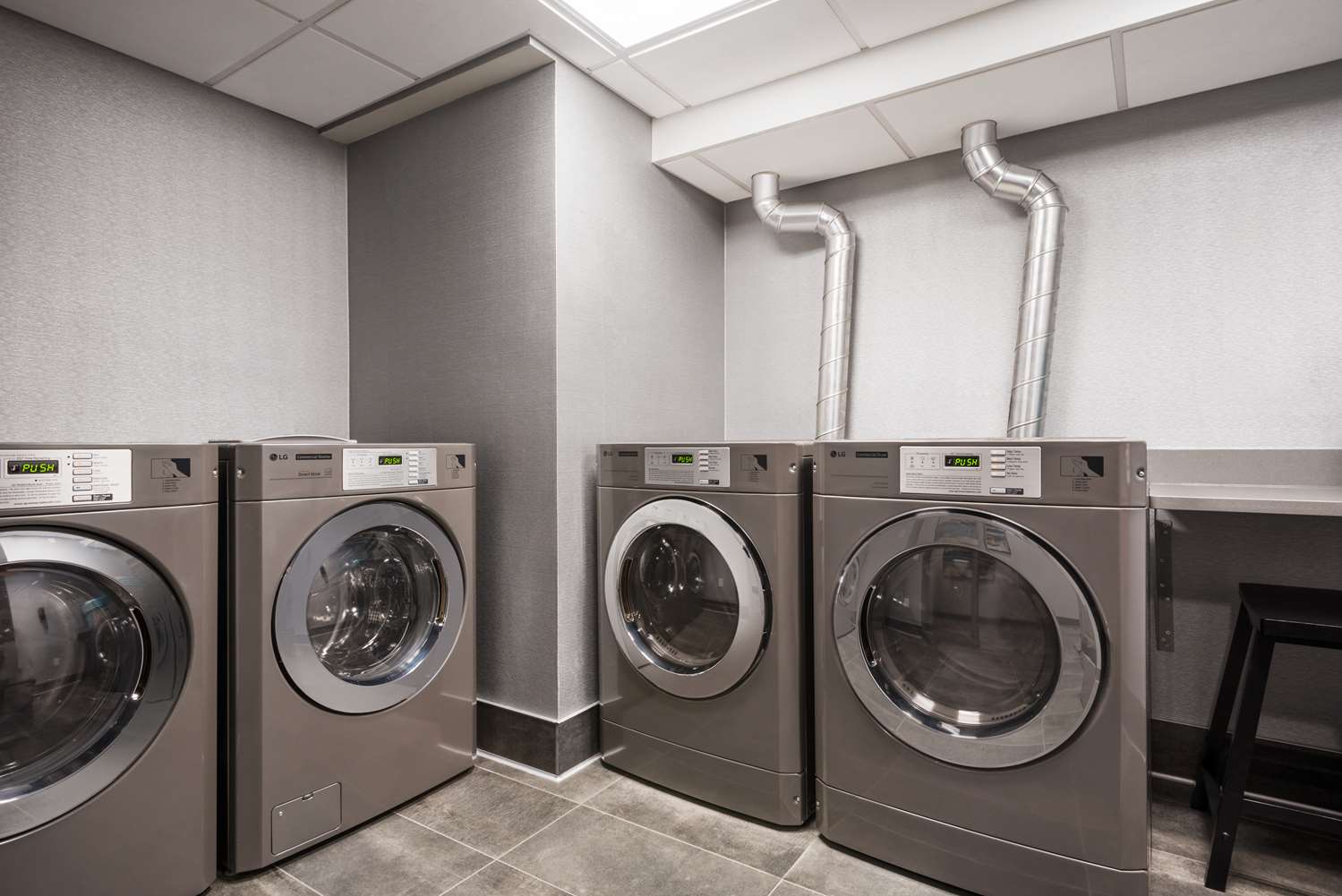 homewood suites by hilton milwaukee downtown