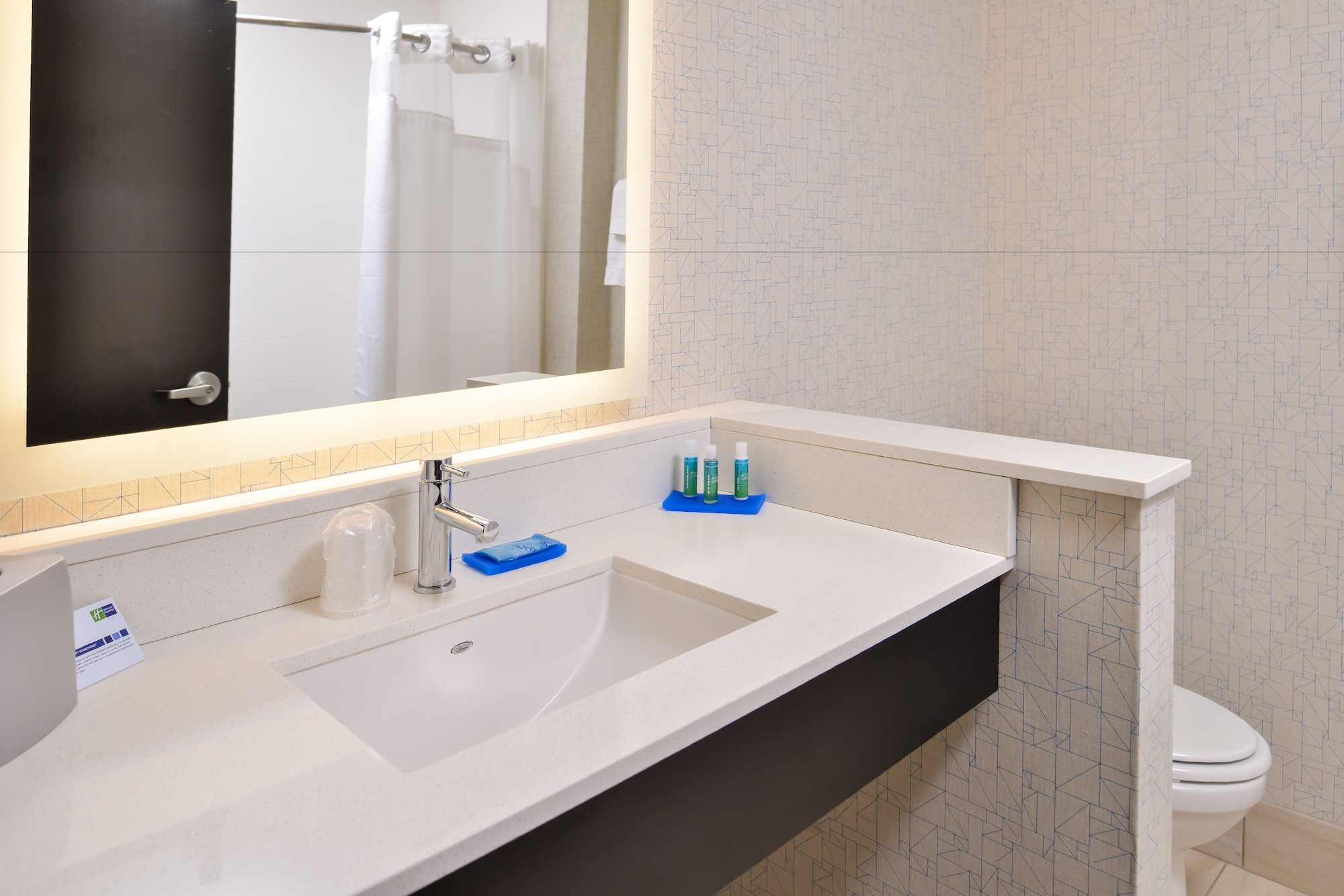 holiday inn exp and sts kansas city lees summit