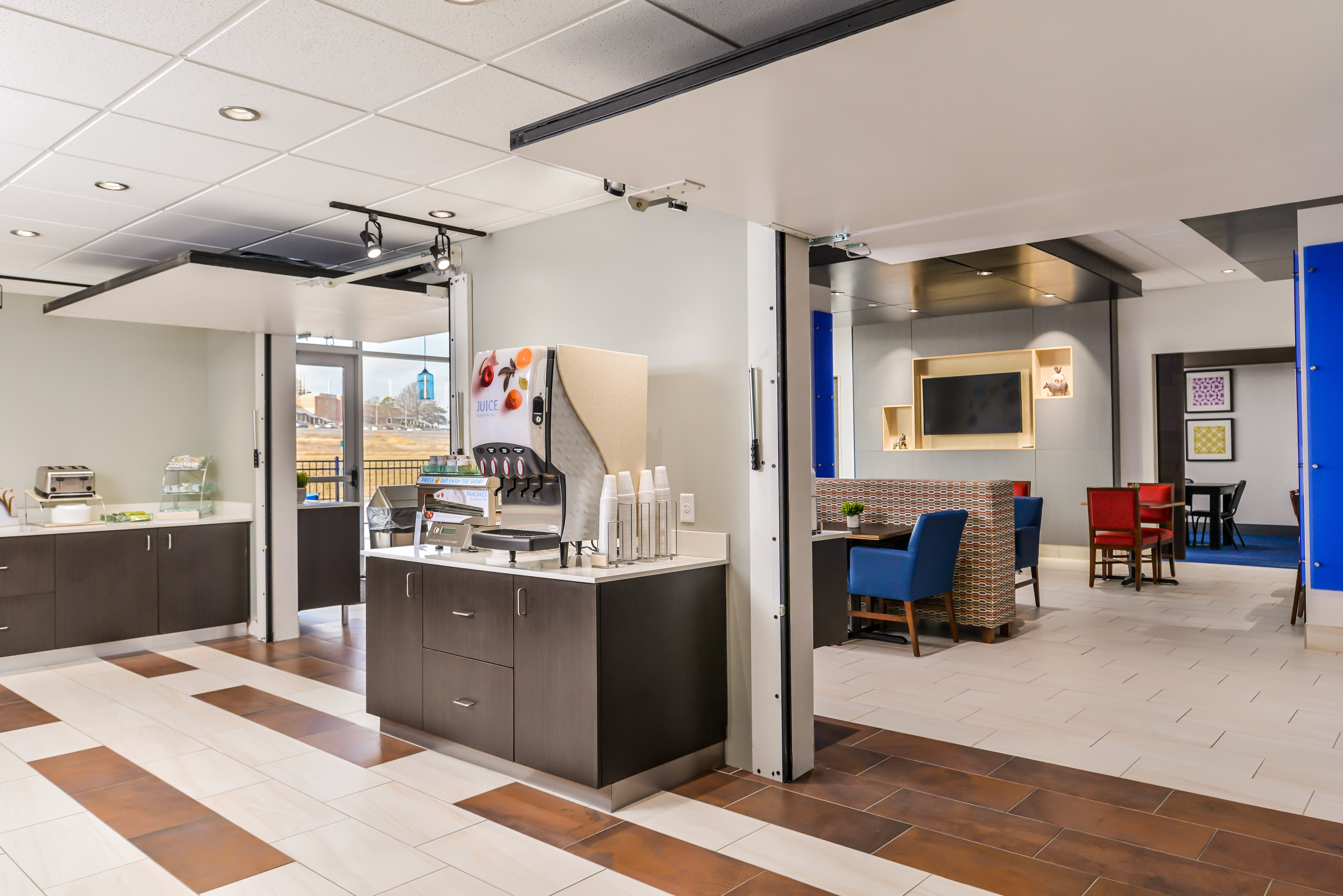 holiday inn exp and sts kansas city lees summit