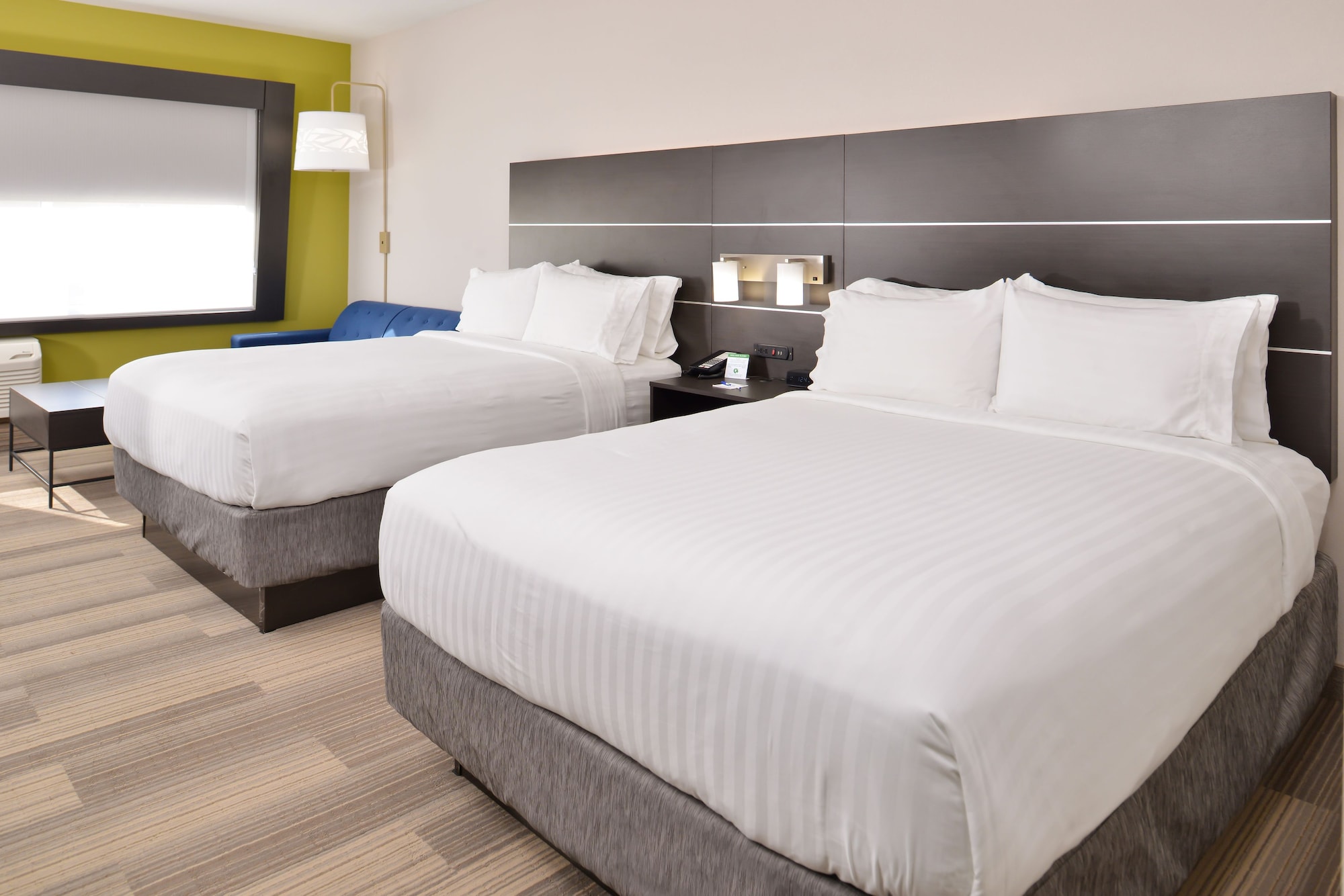 holiday inn exp and sts kansas city lees summit