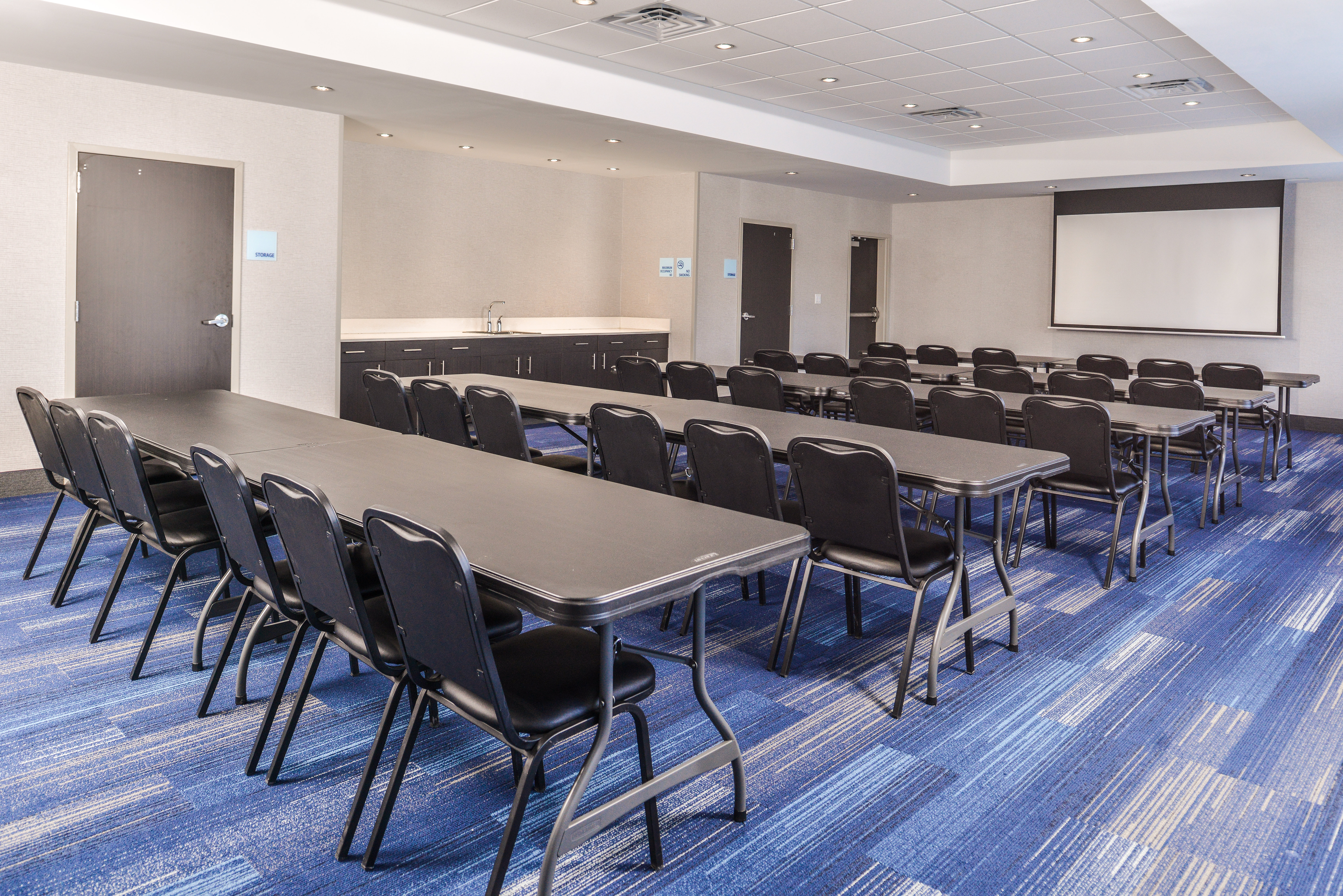 holiday inn exp and sts kansas city lees summit