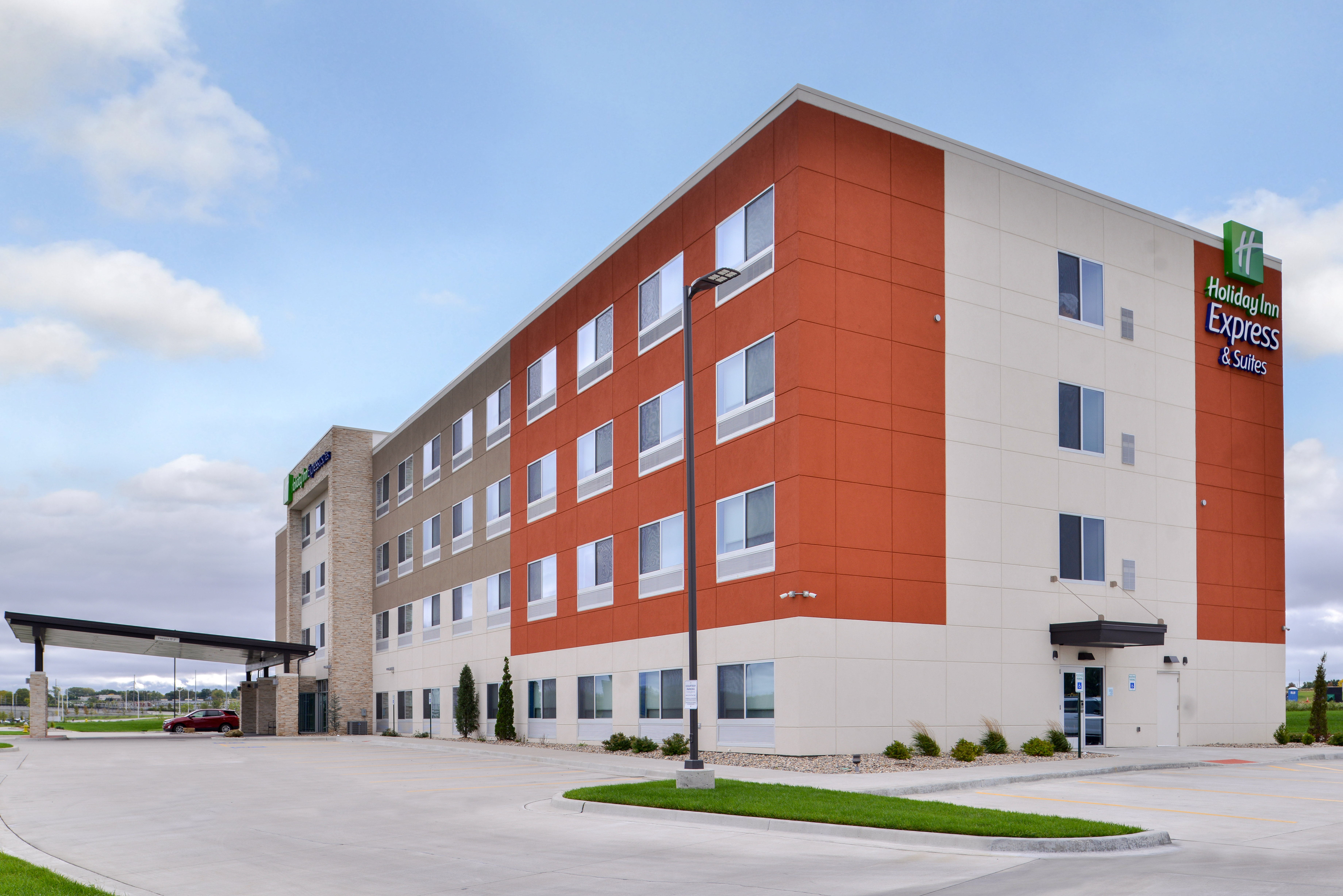 holiday inn exp and sts kansas city lees summit