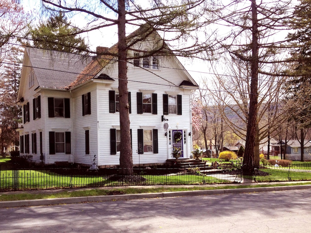 18 vine inn and carriage house