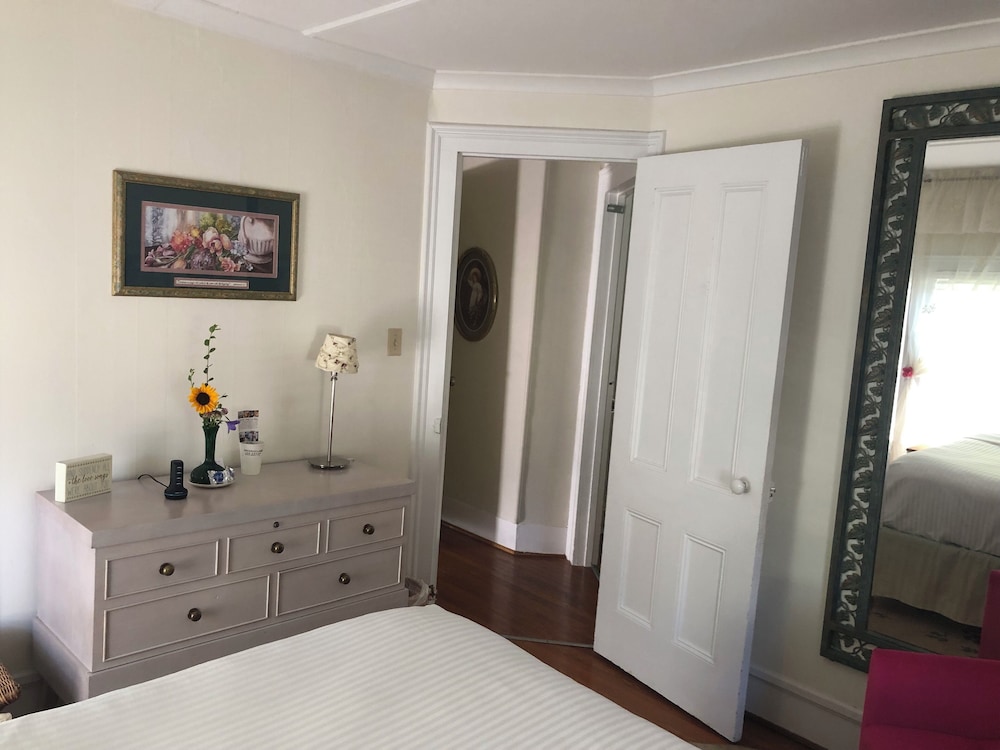 18 vine inn and carriage house