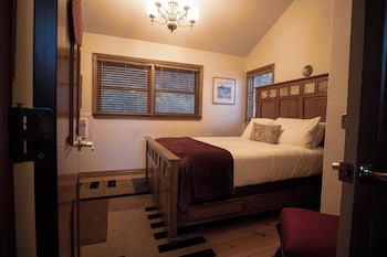 tucker peak lodge