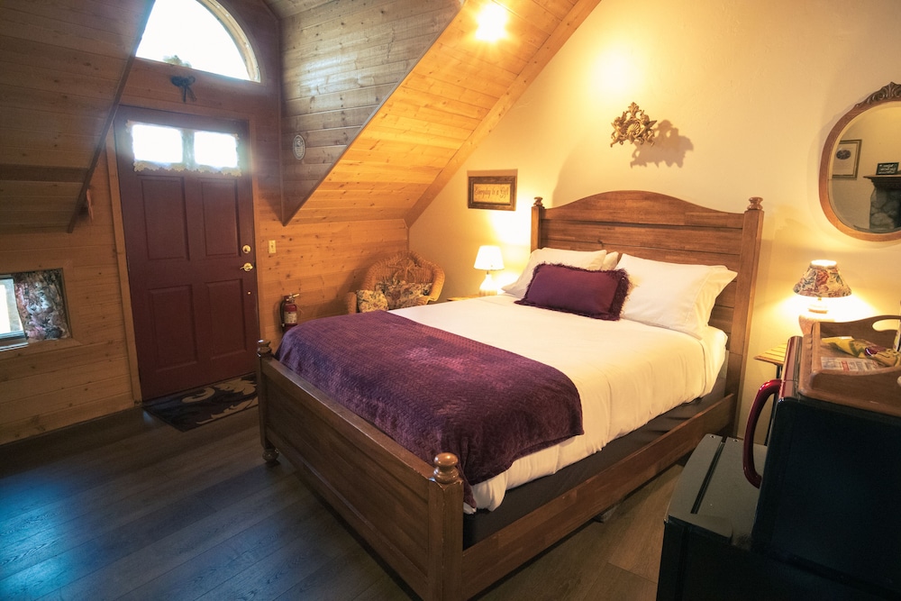 tucker peak lodge