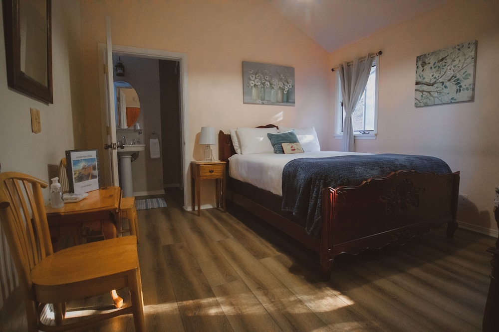 tucker peak lodge
