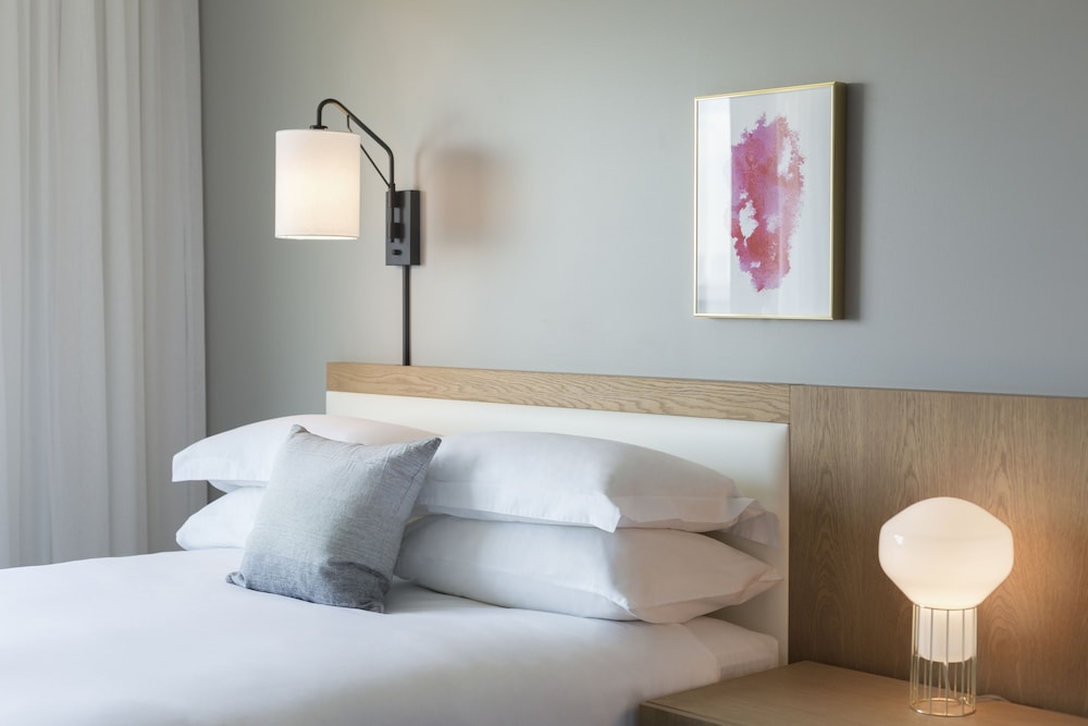 kimpton everly hotel hollywood by ihg