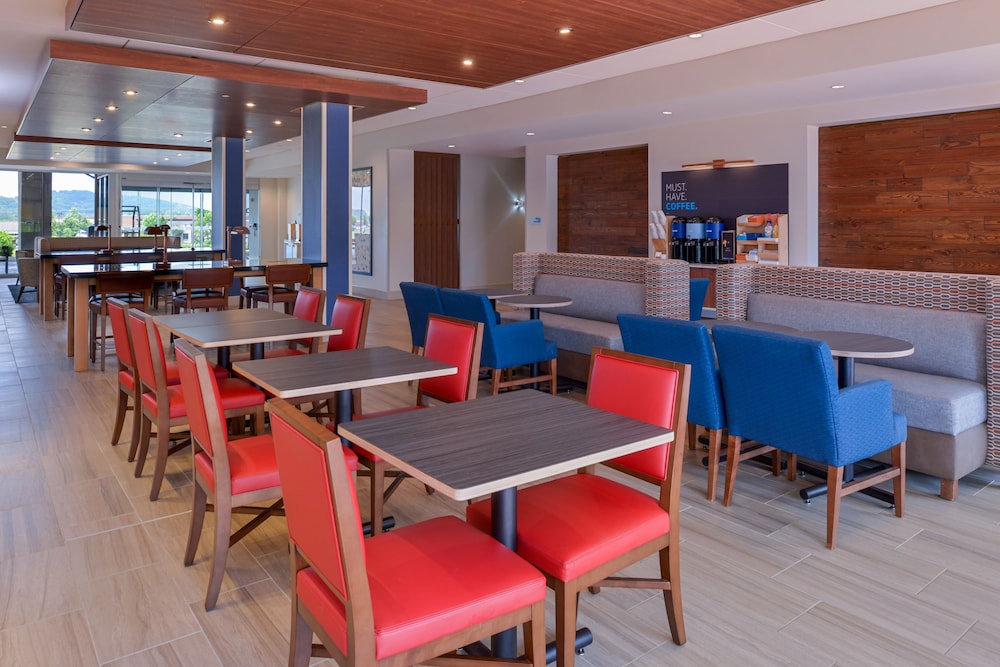 holiday inn express spring hill by ihg