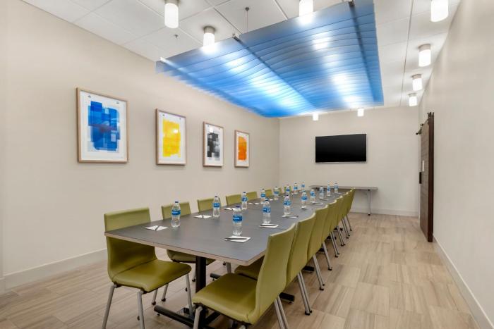 holiday inn express spring hill by ihg