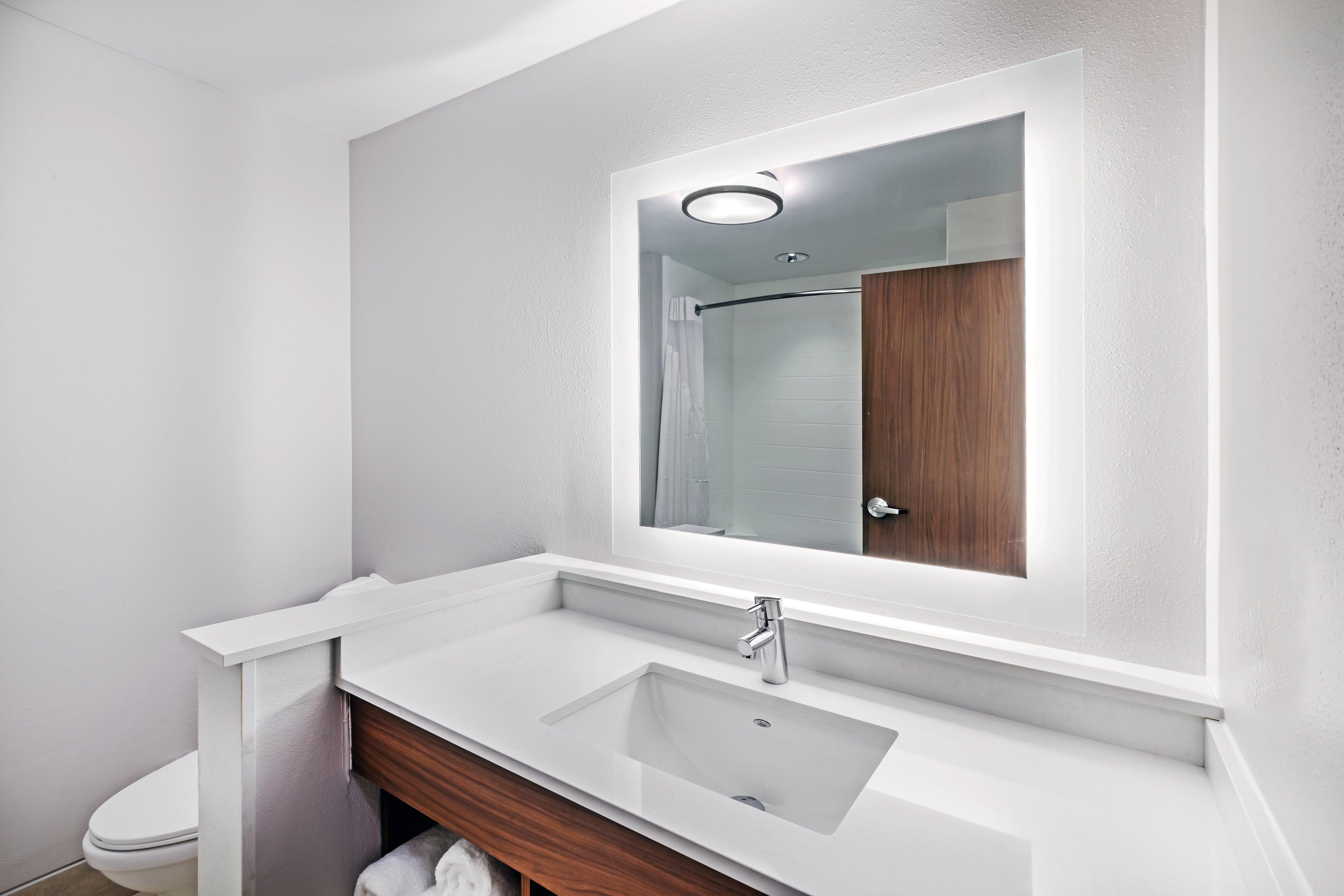 holiday inn express and suites chanute by ihg