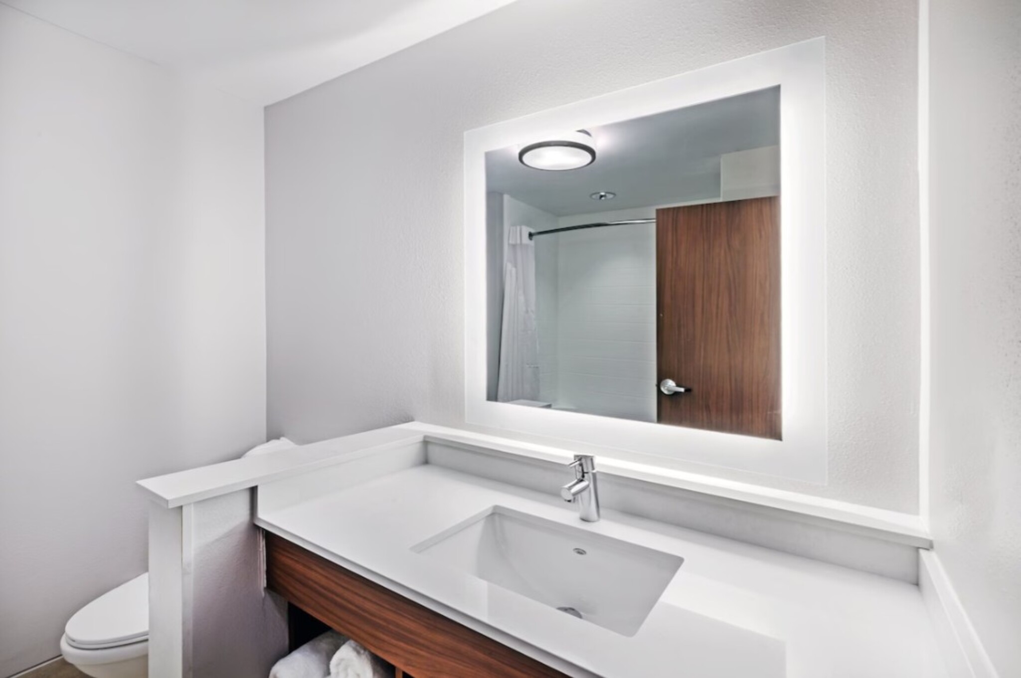 holiday inn express and suites chanute by ihg