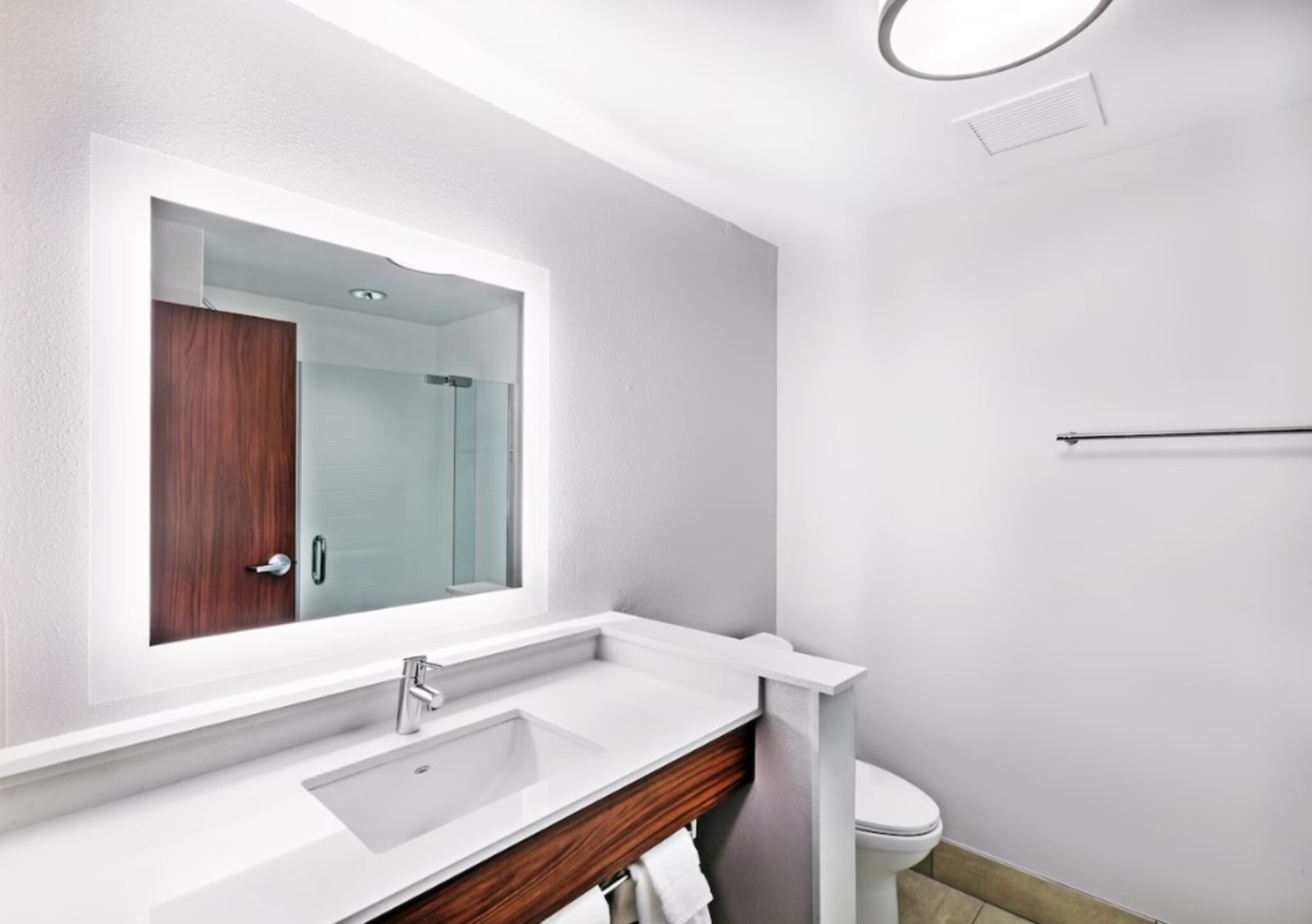 holiday inn express and suites chanute by ihg