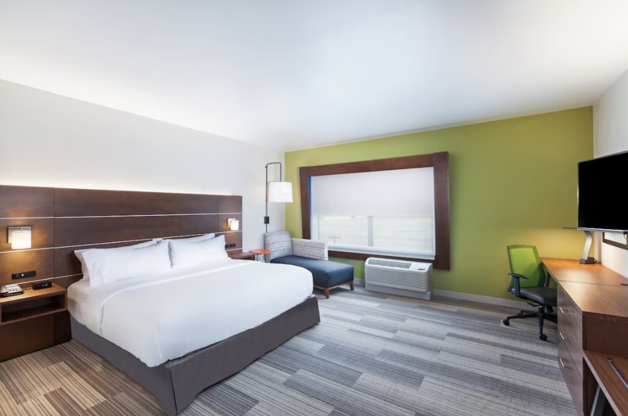 holiday inn express and suites chanute by ihg