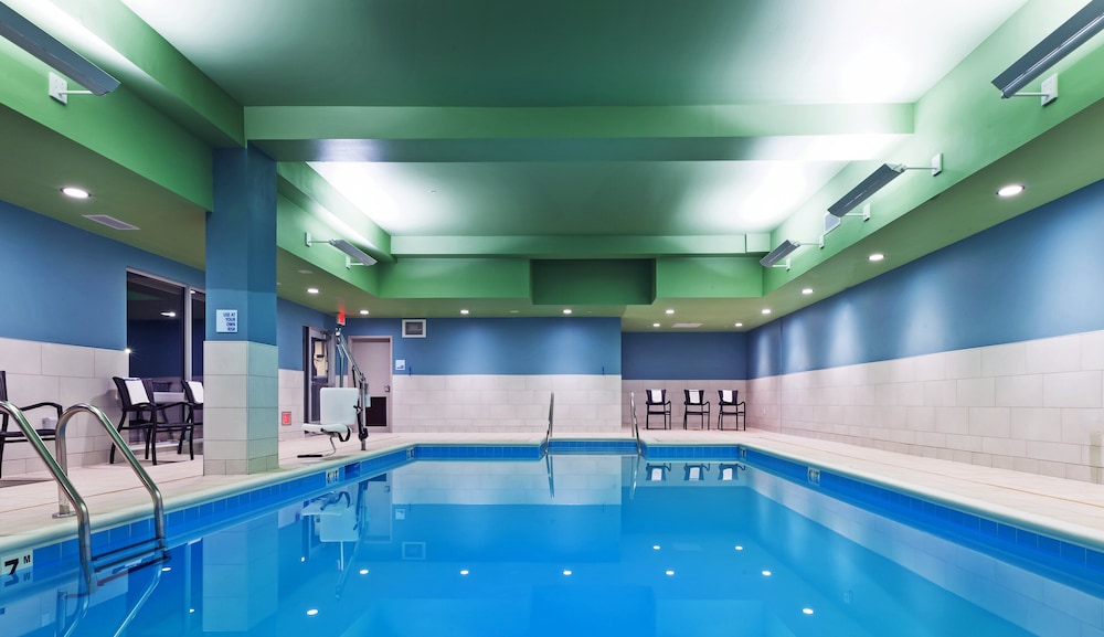 holiday inn express and suites chanute by ihg