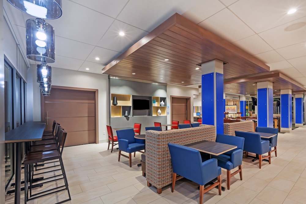 holiday inn express and suites chanute by ihg