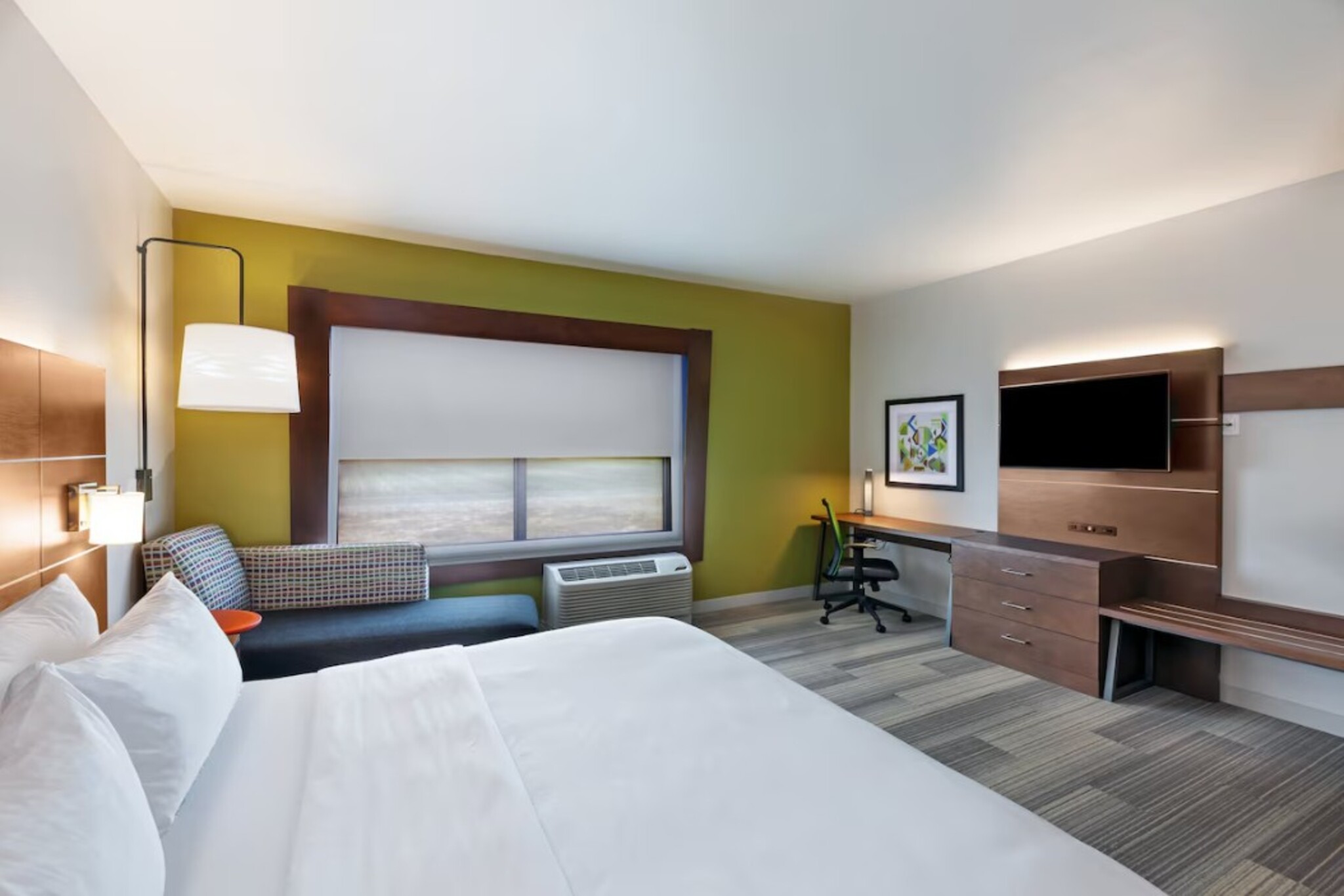holiday inn express and suites chanute by ihg