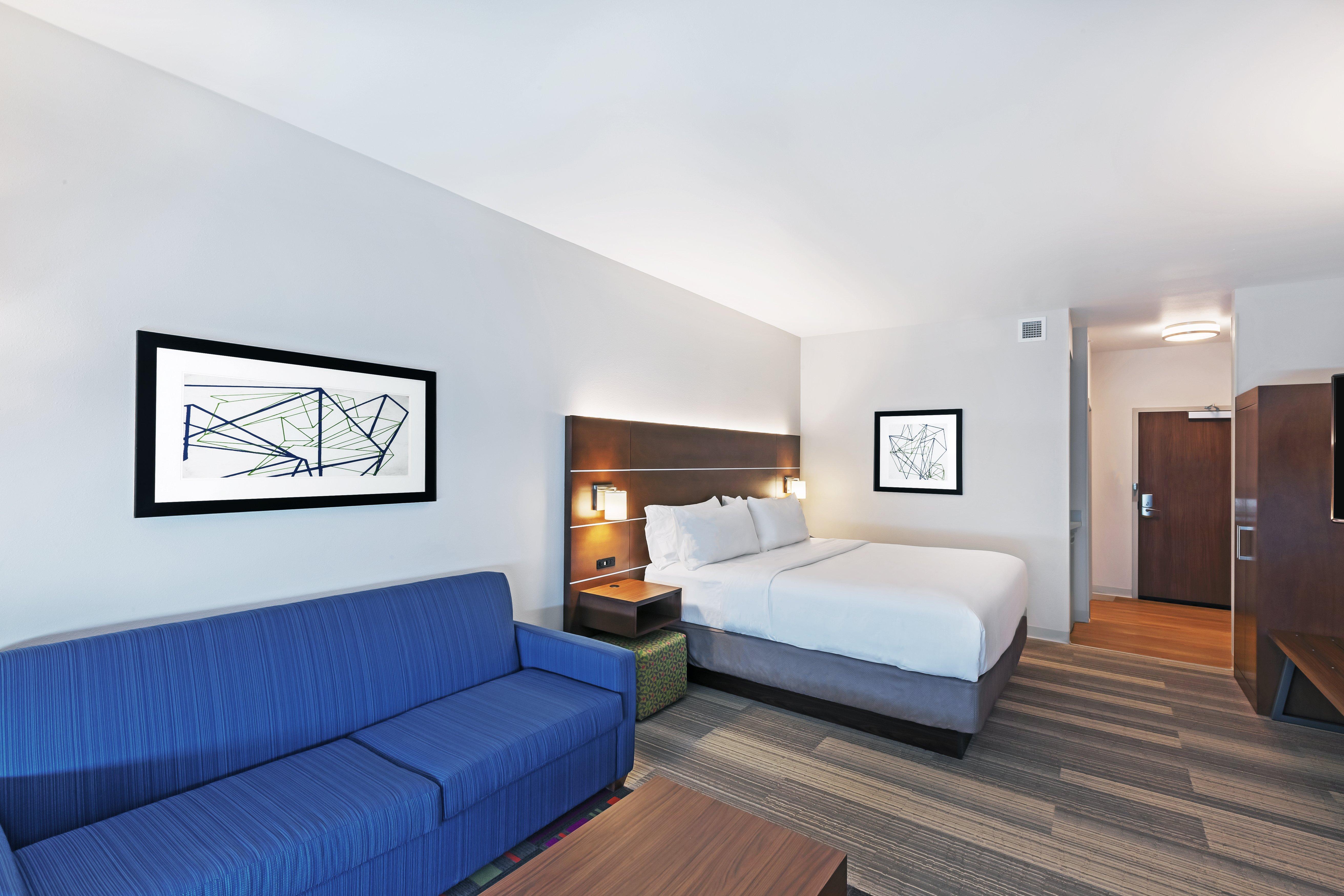holiday inn express and suites chanute by ihg