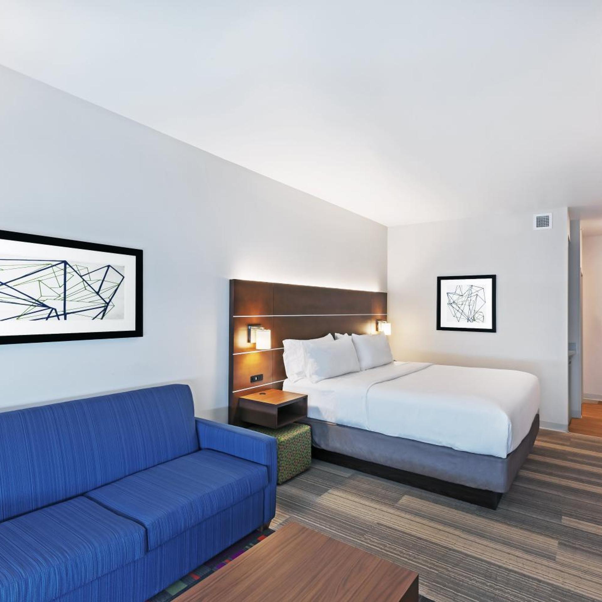 holiday inn express and suites chanute by ihg