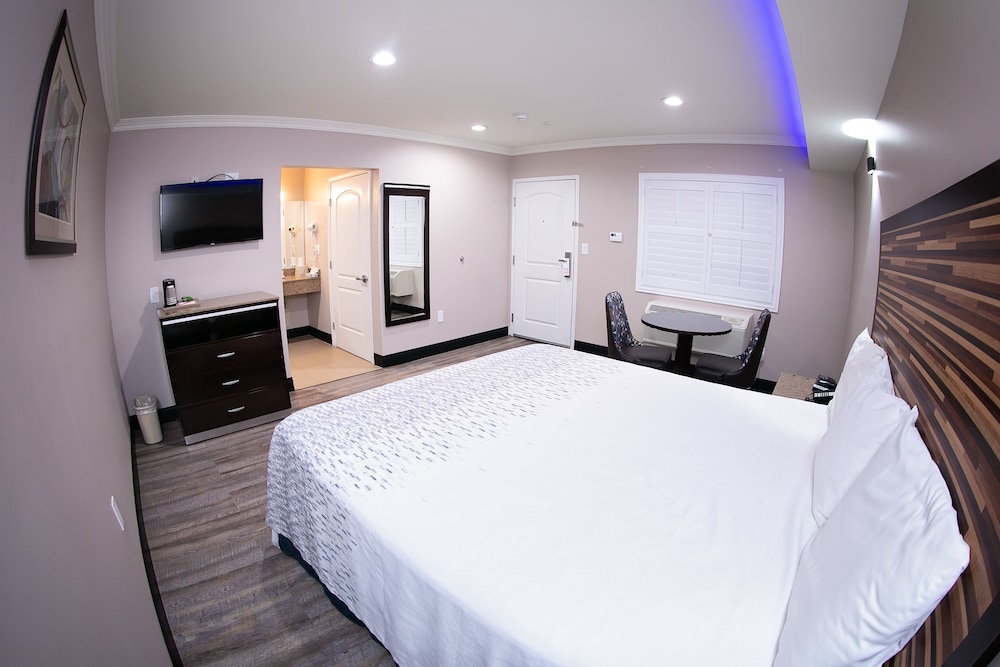 diamond bell inn and suites